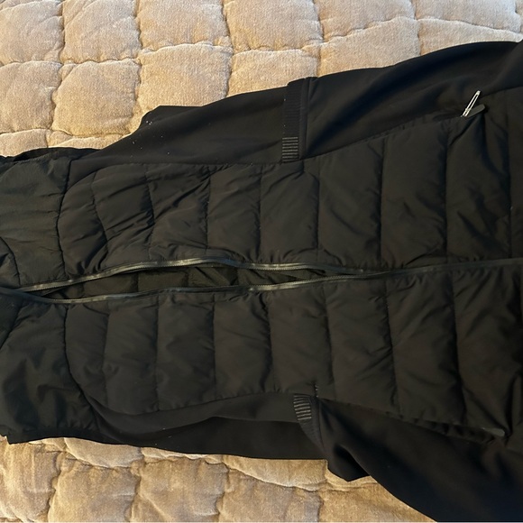 Lulu lemon Down for it all vest - Picture 2 of 4